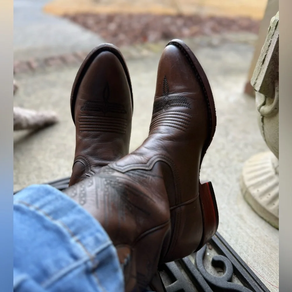 Chisos No. 3 Western Boots Women’s 8 Brushed Brown Leather | Retail $595 - Picture 3 of 12